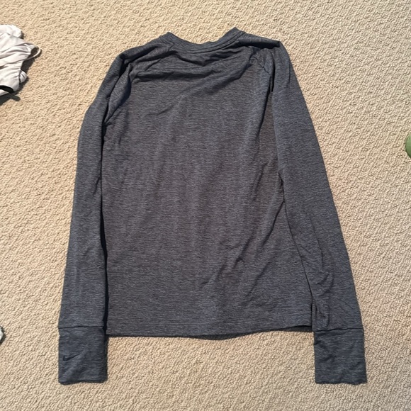 Nike long sleeve - Picture 2 of 2